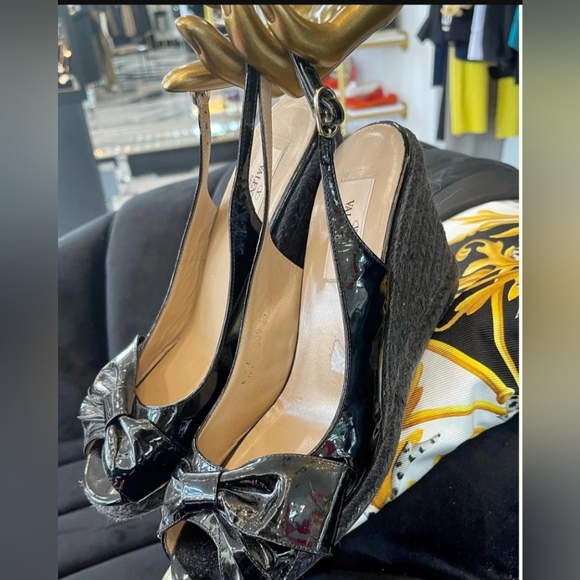 Valentino black wedge patent leather espadrilles - Picture 12 of 12